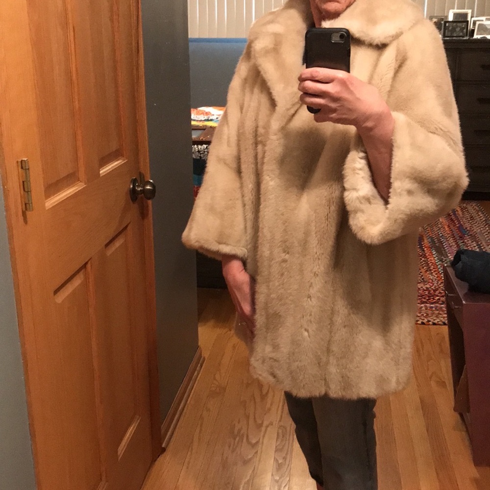 Vintage 60’s era Faux Fur Coat in Tan-Made in the United Kingdom -‎ Size M
